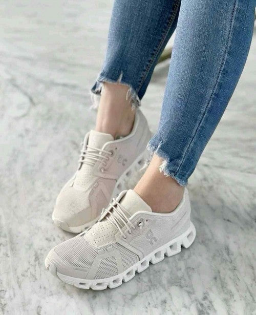 On Cloud 5 Pearl White