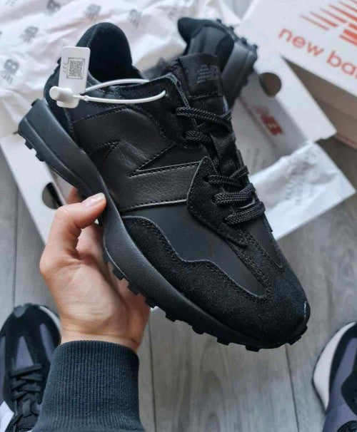 Neww Balance 327 Triple Black