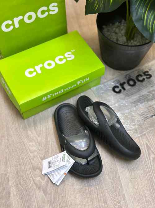 crocss mellow recovery premium flipflop black