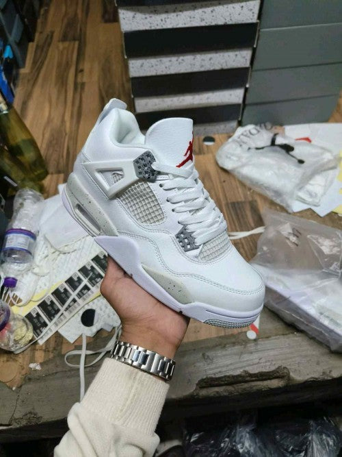 Nikee Air Jordan Retro 4 Oreo Semi Ua