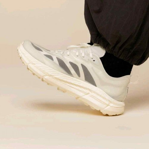 Hoka Satisfy One Mafate Speed 4 Lite Bone