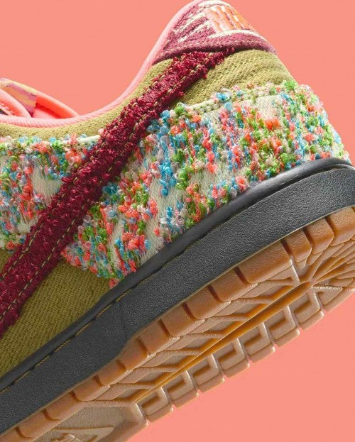 Nikee Dunk LowPanda-Monium Green Curry Multi-Color