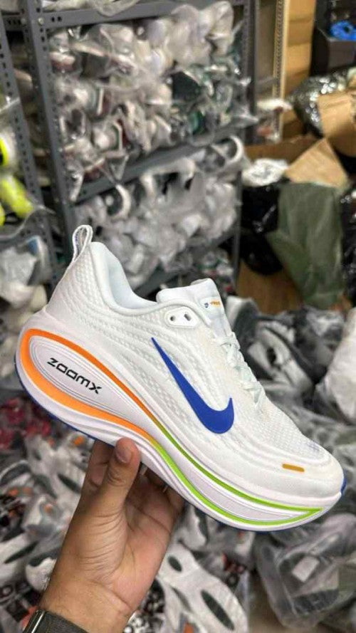 Nik e Zoom X Vomero Plus Running Shoes