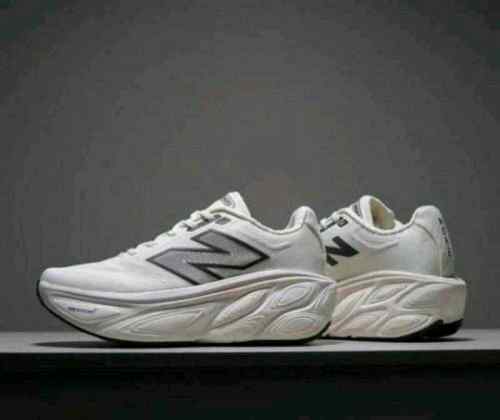 NewBalance Fresh Foam X More V5 Running Shoes