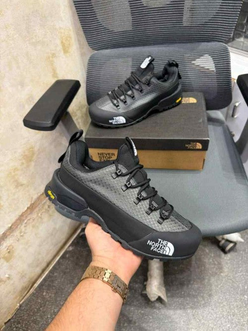 The North Facee Goretex Sneaker Vibram Sole