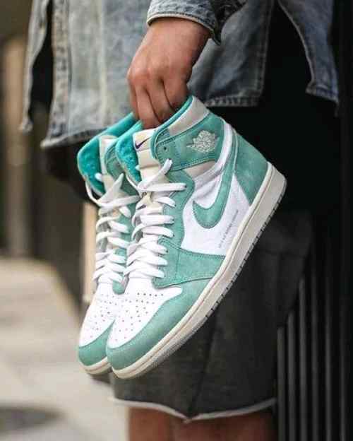 AIR JORDAN RETRO 1 TURBO GREEN