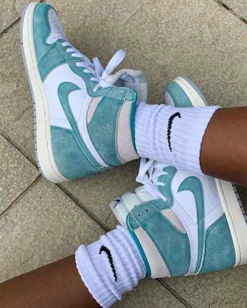 AIR JORDAN RETRO 1 TURBO GREEN