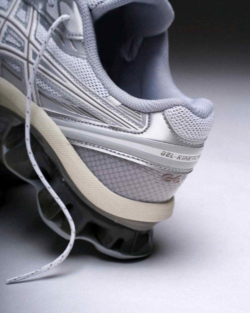 Asicss Gel-Kinetic Fluent White Silver 5043