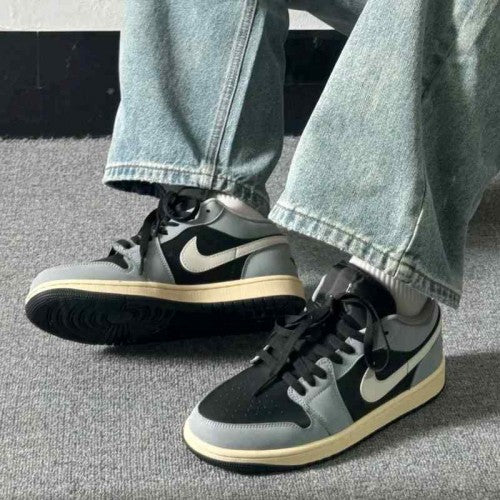 Air Jordan 1 Low Light Smoke Grey