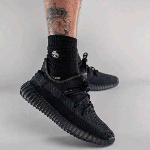Adidass Yeezy Boost 350 V2 Onyx SEMI UA