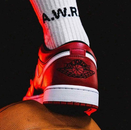 Nikee Air Jordan 1 Low Alternate Bred Toe 5063