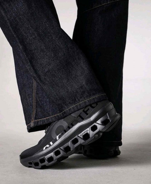 On Cloudmonster All Black
