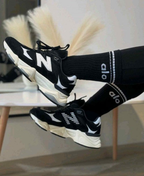 New Balancee 9060 Black White