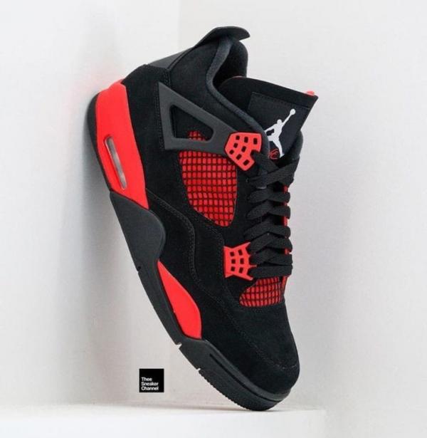 Nik.e Air Jordan Retro 4 Red Thunder