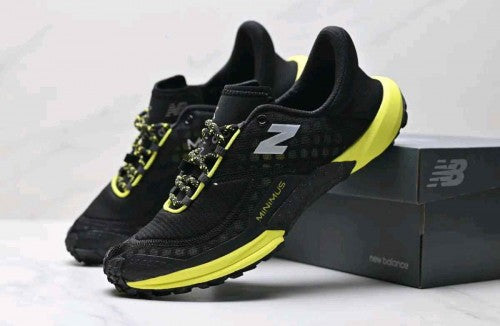 Neww balance Minimus Trail Black Ginger Lemon