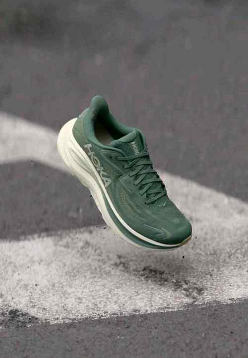 Hoka Clifton 10 Truffle Salt