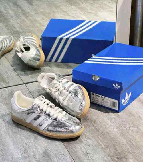 Adidass Samba OG Silver Metallic Cracked Leather