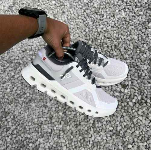 on cloud Cloudrunner 2 White-Frost