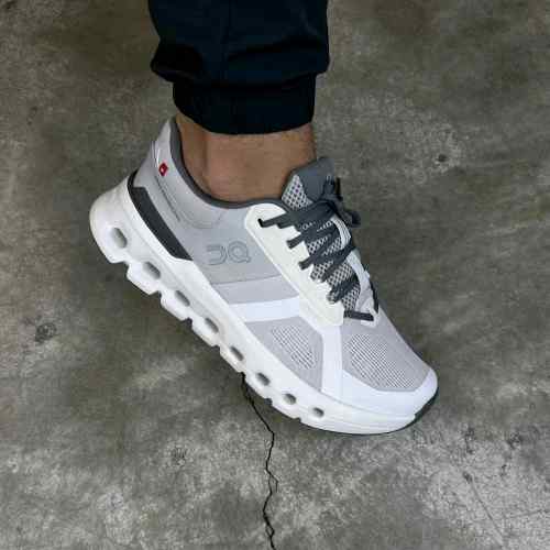 on cloud Cloudrunner 2 White-Frost