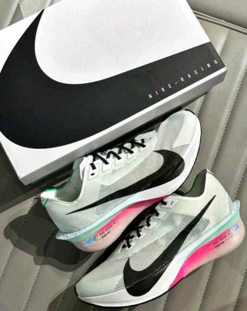 Nik.e_Zoom_X_Vaporfly_Next%_4 White Hyper Pink Mint Foam Black