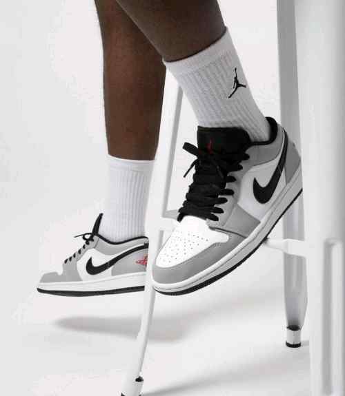 Nikee Air Jordan Retro 1 Low Light Smoke Grey