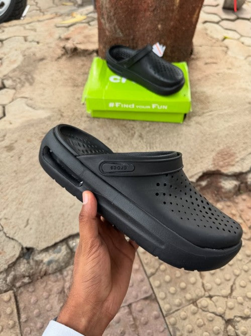 Croc_ss inmotion clogs full black