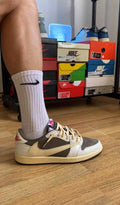 Nik_e Air Jordan Retro 1 Low X Travis Scott Reverse Mocha 276