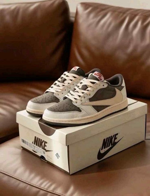 Nik_e Air Jordan Retro 1 Low X Travis Scott Reverse Mocha 276