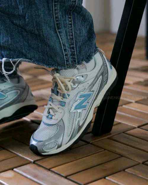 Newbalance 204l Silver Metallic Still Water