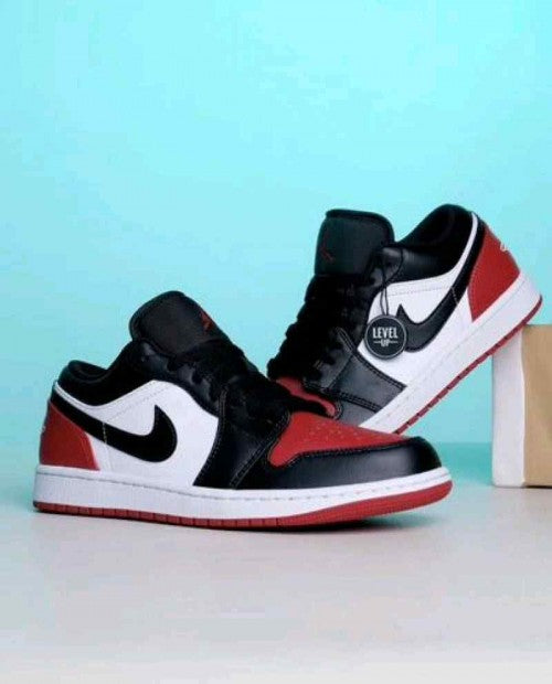Nikee Air Jordan 1 Low Bred Toe 2.0