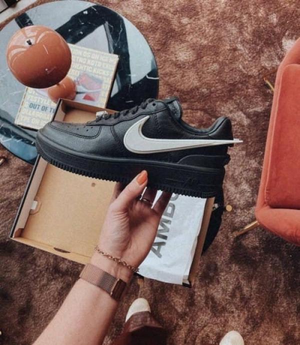 Nik.ee Airforce 1 Low Ambush Black 479