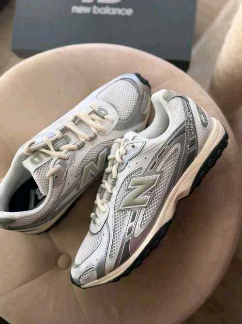 New Balancee 204l Silver Metallic Green