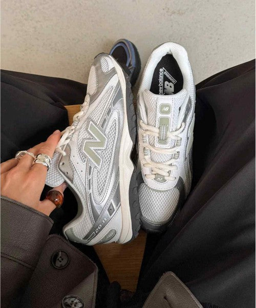 New Balancee 204l Silver Metallic Green