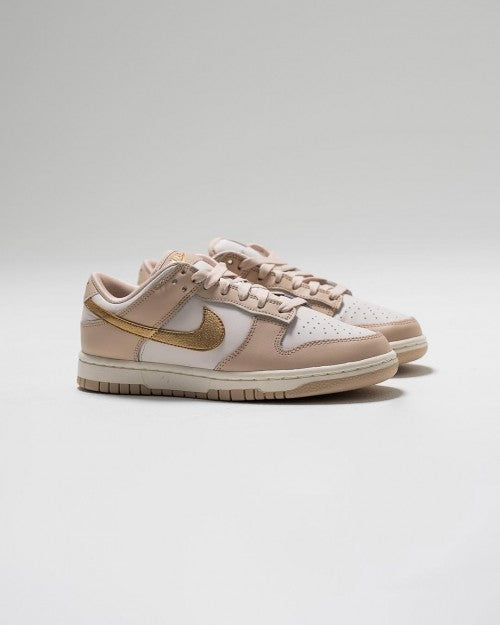 Nik_ee Dunk Low Phantom Metallic Gold 105