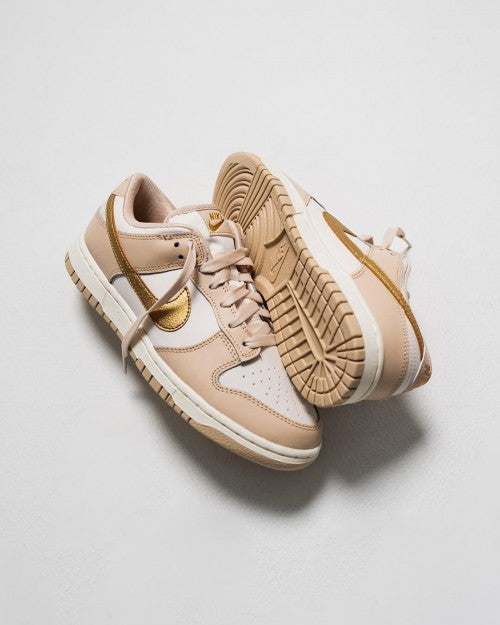 Nik_ee Dunk Low Phantom Metallic Gold 105