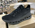 On Cloud surfer Max Black Eclipse
