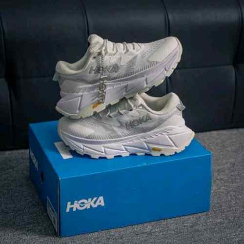 HOKAA SKYLINE FLOAT X ALL WHITE