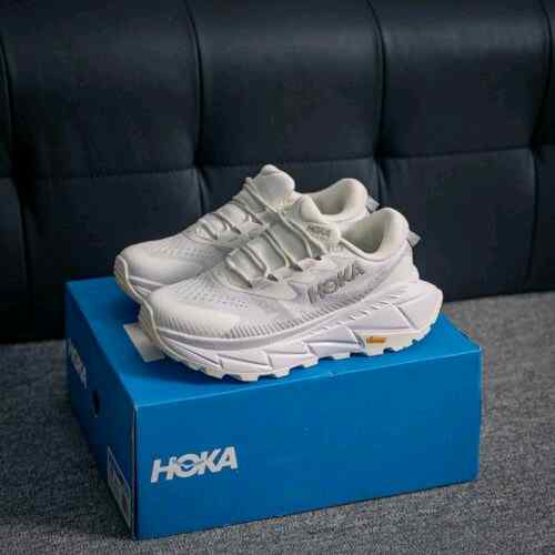 HOKAA SKYLINE FLOAT X ALL WHITE