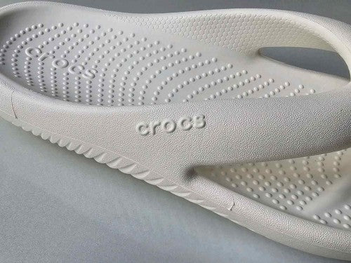 crocss MELLOW RECOVERY FLIP Flops Whites