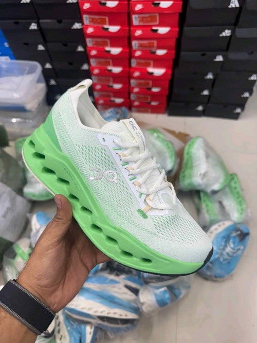 On CloudSurfer Max Ivory Honeydew 146