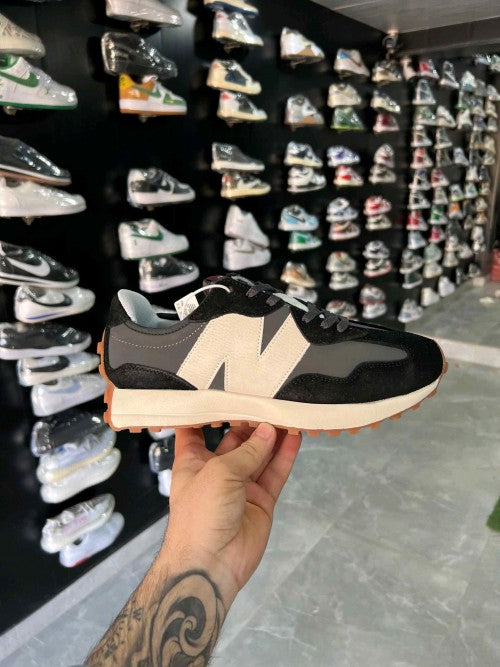 Neww Balance 327 Black White 5078