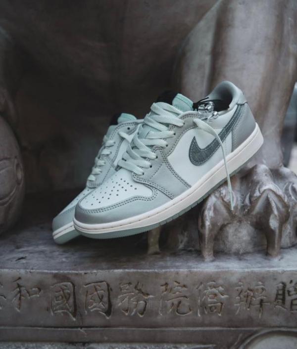 Air Jordan 1 Low Year Of The Snake Sale