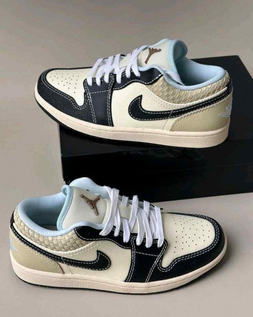 Nik_e Air Jordan Retro 1 Low SE Coconut Milk 175